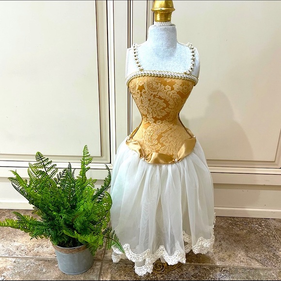 - Other - Home decor Mannequin Table Top Display Dress Top Golden Accents romantic
